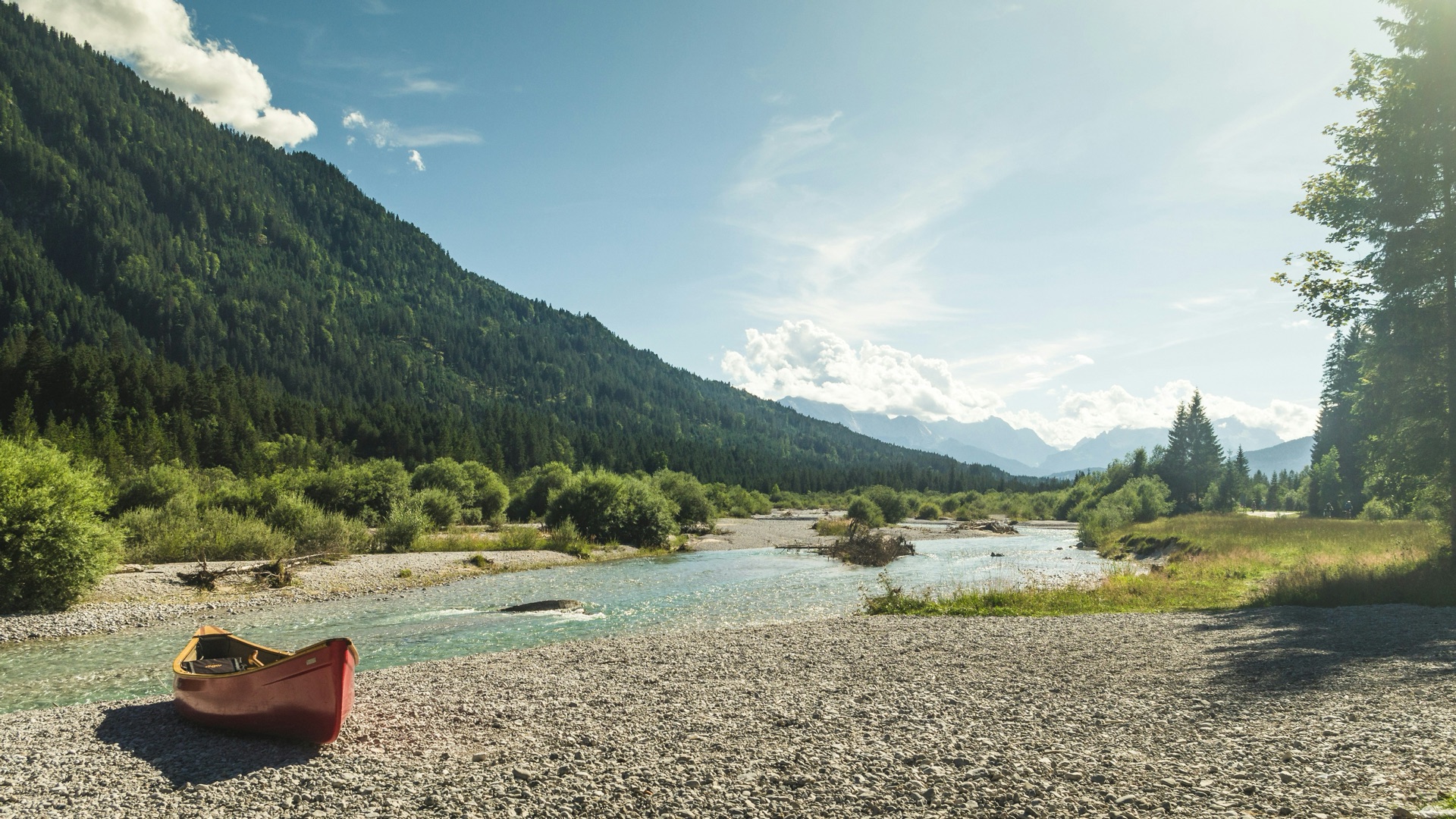 Schlauchboot auf der Isar